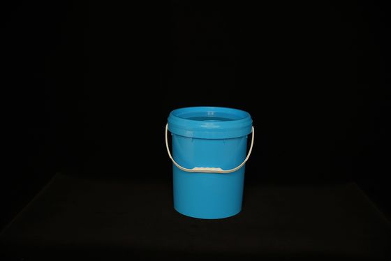 Thùng nhựa bền với nắp cho sản xuất và lưu trữ thực phẩm