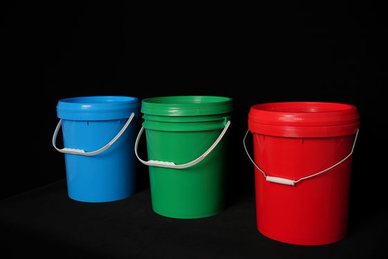 Thùng chứa nhựa 5 gallon với tay cầm và nắp