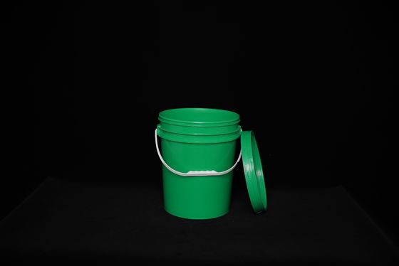 FDA chấp thuận thùng dầu xếp chồng với nắp bề mặt mịn và tay cầm nhẹ để dễ dàng xử lý.